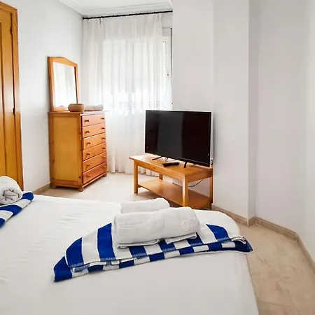 Torrevieja City Apartment * טורבייחה